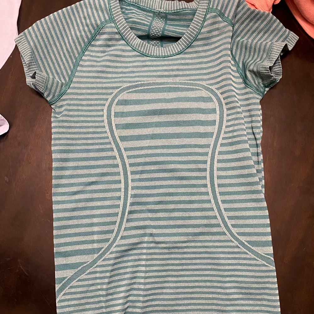 LuluLemon Top